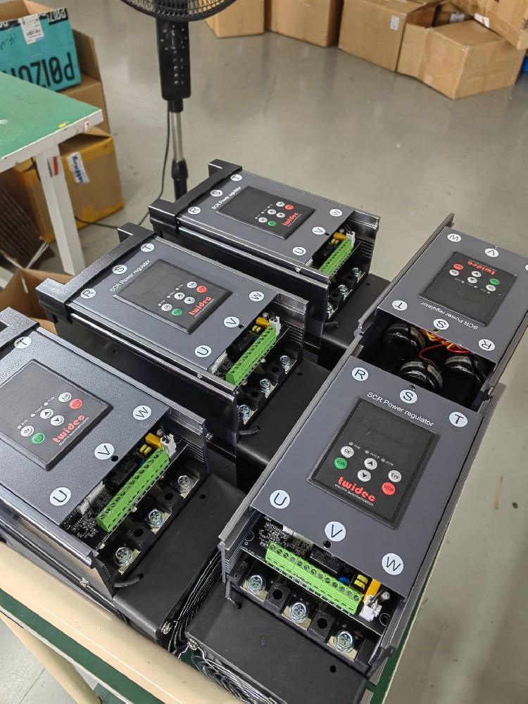 电力调整器的开关频率若何影响系统机能和EMI个性？