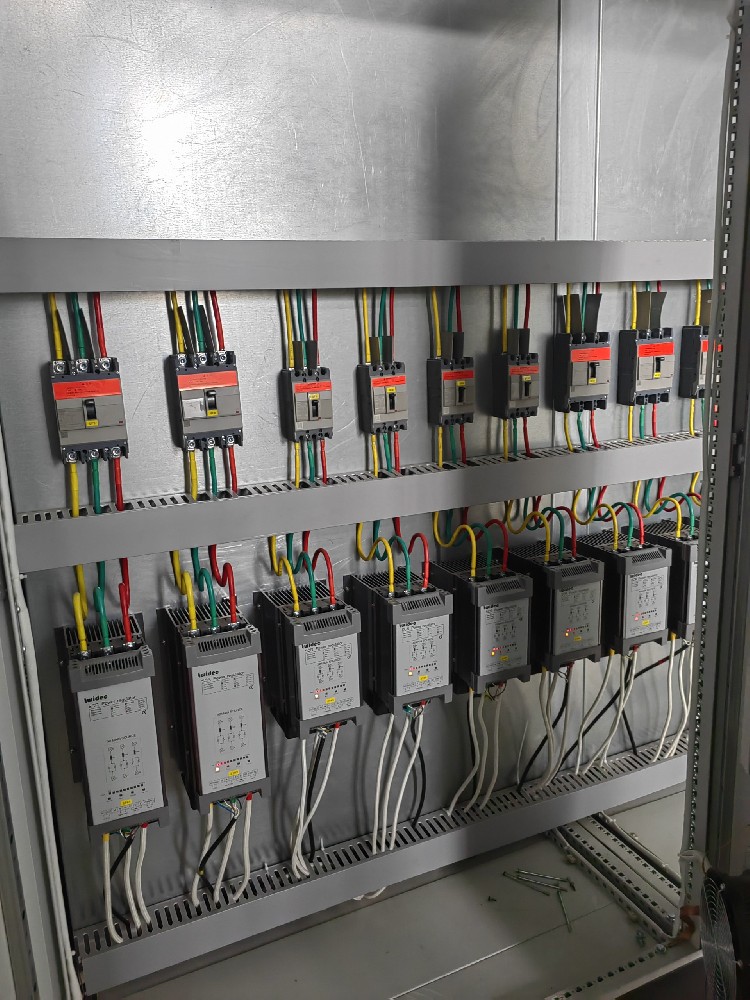 电力调整器出现故障时，若何进行急剧诊断？有哪些常见故障及排除步骤？