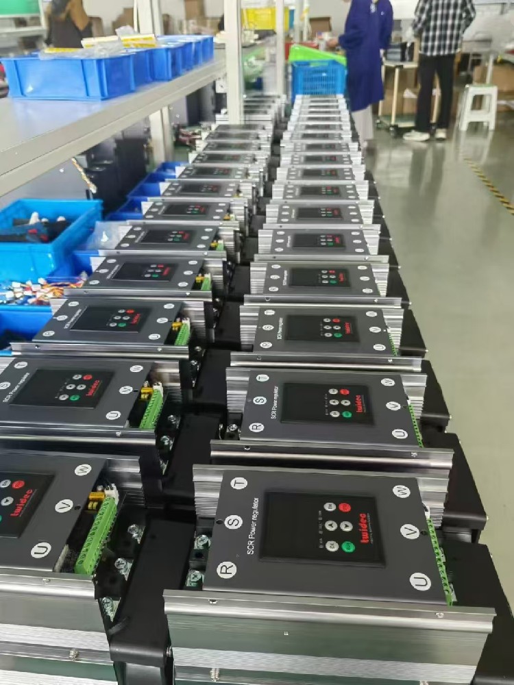 随着物联网设备的遍及，电力调整器若何与其他物联网设备实现无缝通讯和协同工作？