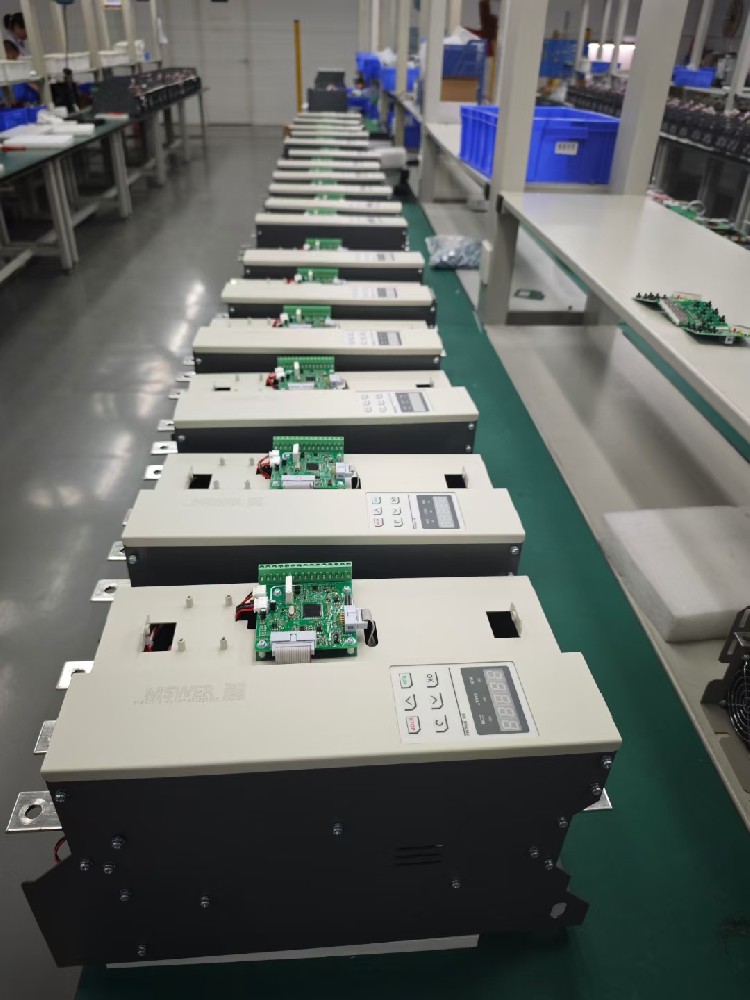 测温 VS 控温：工业温控领域的 “双生花”，谁更沉要？